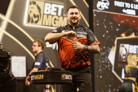 ANALIST BACKS JONNY CLAYTON AS 'ABSOLUTE CERTAINTY' FOR 2026 PREMIER LEAGUE DARTS PLAYOFFS