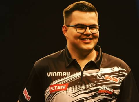 PAUL NICHOLSON WARNS GIAN VAN VEEN OF BURNOUT RISK AMID PREMIER LEAGUE DEBUT