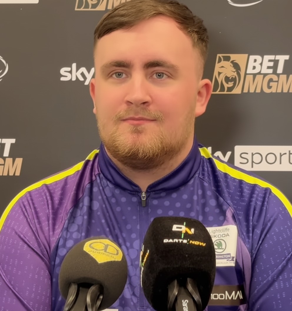 FOOTBALL STAR PHIL FODEN STUNS LUKE LITTLER WITH 180 IN ENGLAND CAMP DARTS SESSION