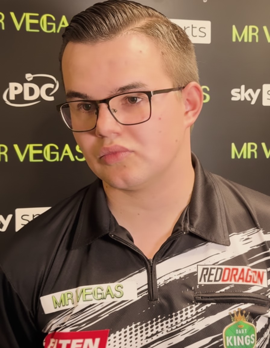 GIAN VAN VEEN TAKES SUN-SOAKED BREAK AFTER UK OPEN EXIT, EYES PREMIER LEAGUE RETURN