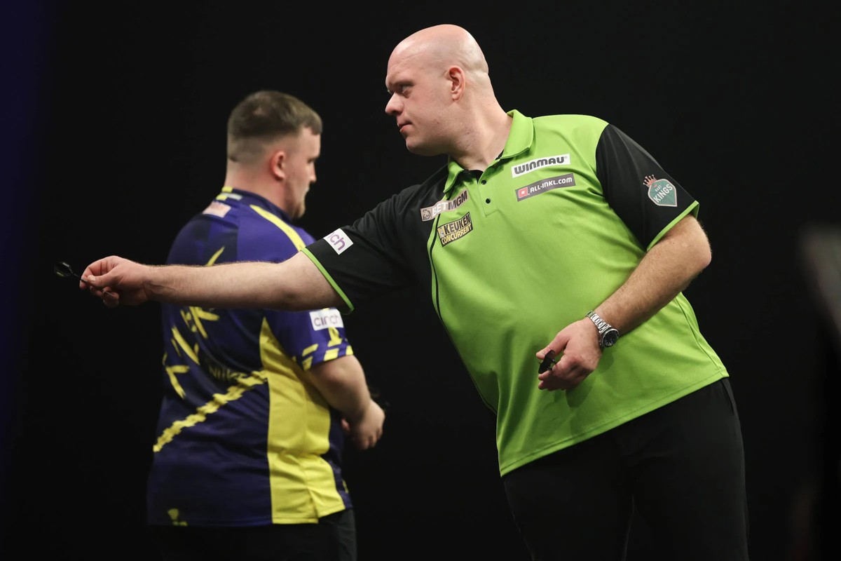 NATHAN ASPINALL DENIES MICHAEL VAN GERWEN TO CLAIM DAVEY DODDS MEMORIAL TROPHY