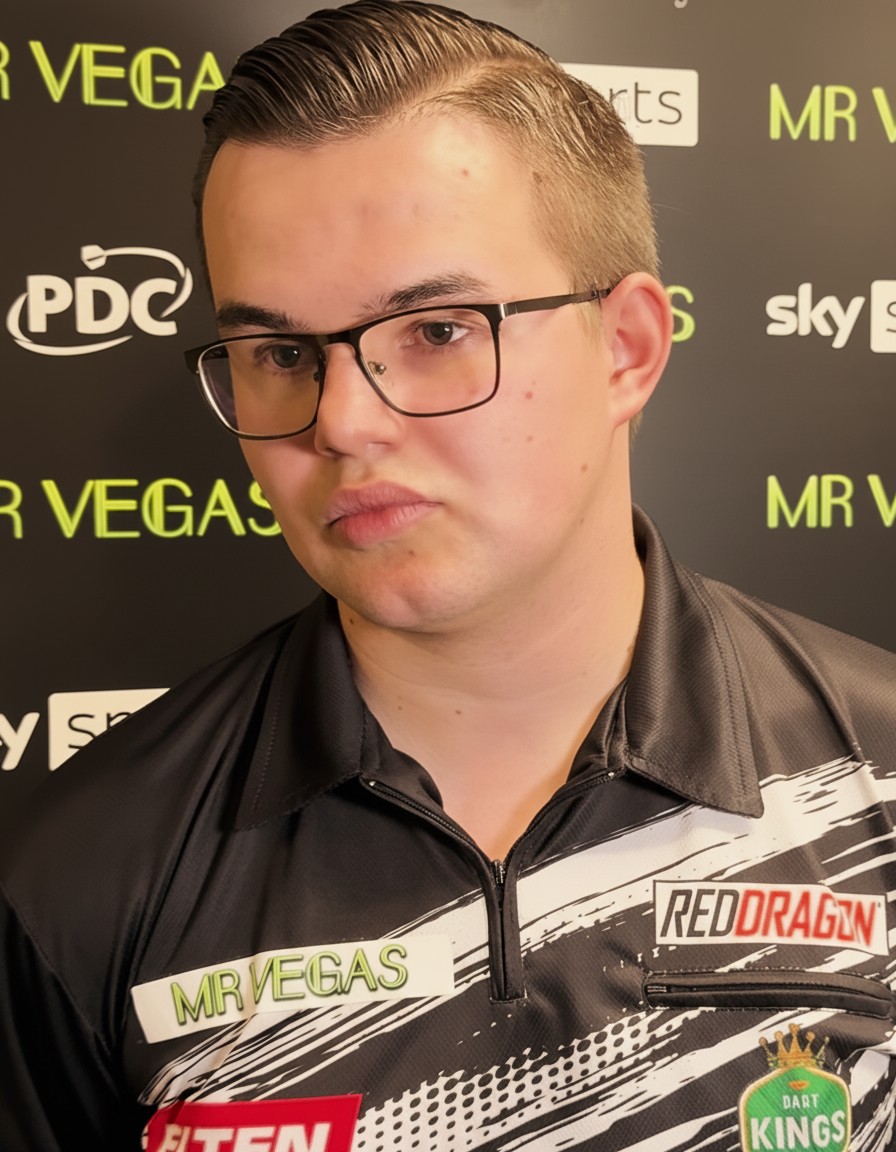 GIAN VAN VEEN'S PREMIER LEAGUE RETURN SPARKS CONCERN AFTER KIDNEY STONE SURGERY